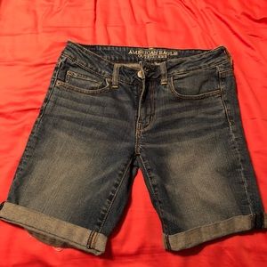 American Eagle Bermuda Shorts size 6